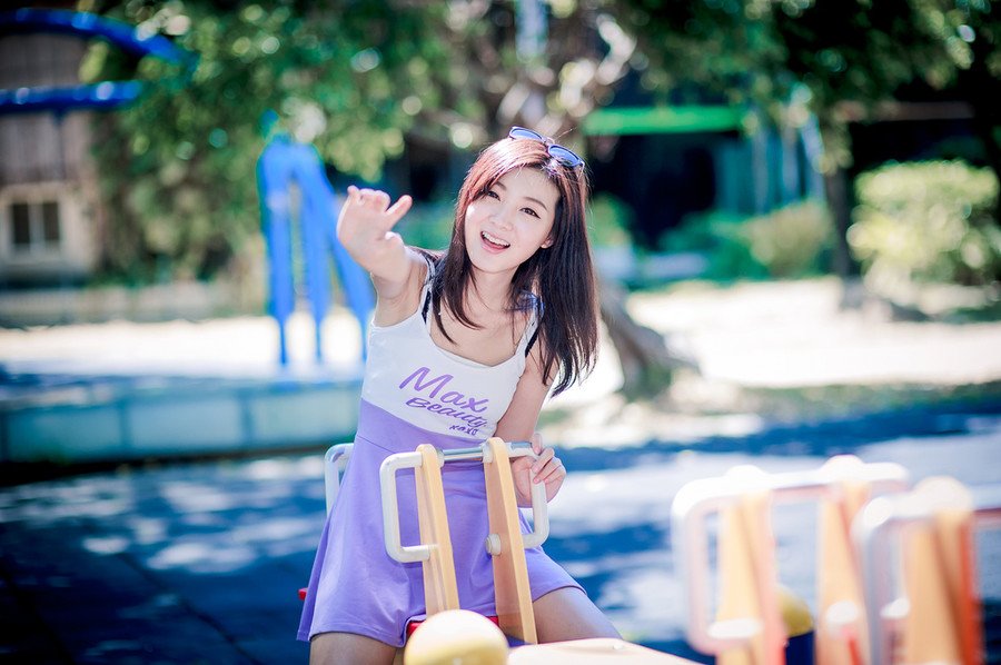“嗯，这个我记得，叔至还曾问过是否趁机攻入柴桑。”诸葛亮闻言点点头道，言语中也有些无奈，如果换个时机或者局势，那的确是打入江东的一个好机会，至少占据了江夏和柴桑这两处地方，等于是把江东的门户握在手里，江东水军是厉害，但他们完全可以避开水军的弱点，由柴桑走陆路打进江东，可惜眼下的局势不允许，除非有十足的把握能在短时间内把江东给收拾了，否则，只会让双方本就已经降到冰点的关系彻底破裂，再也没有转圜的余地。